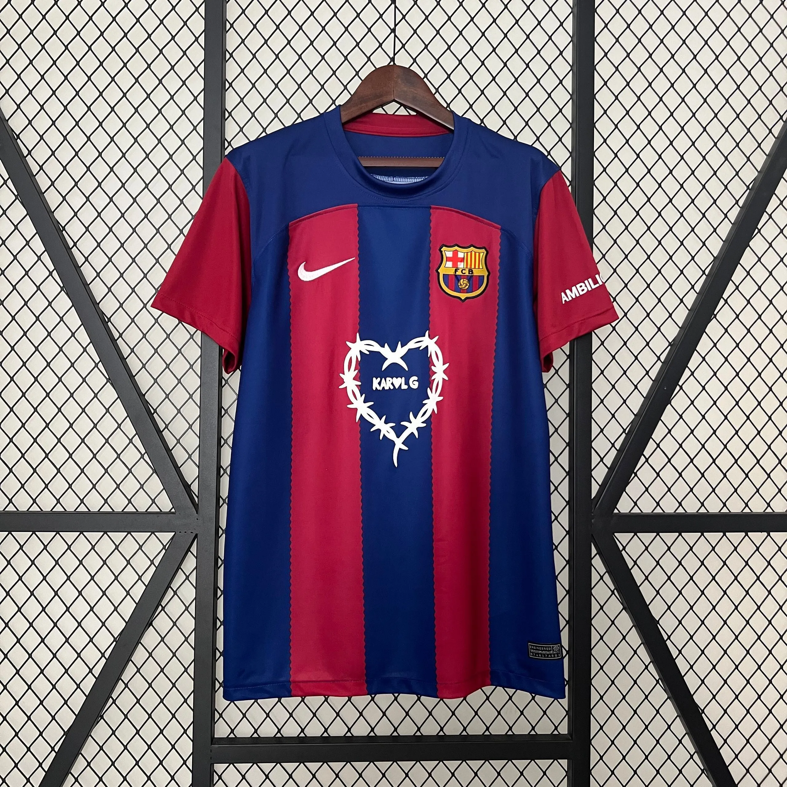 23-24 Barcelona Home KarolG Clásico Special Edition Kit