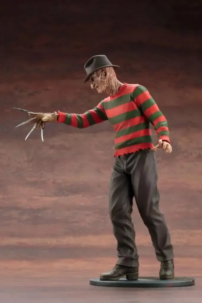 A Nightmare on Elm Street 4 ARTFX Freddy Krueger Statue