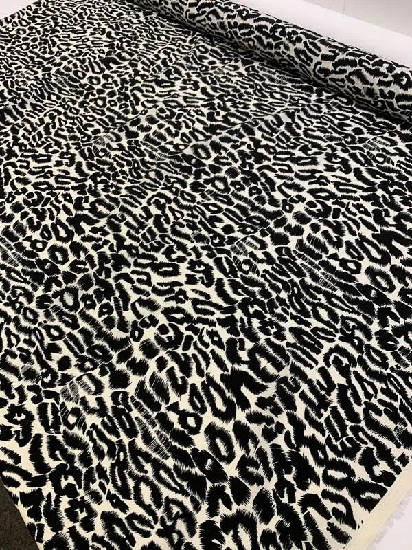 Animal Pattern Printed Silk Crepe de Chine - Black / Pale Grey