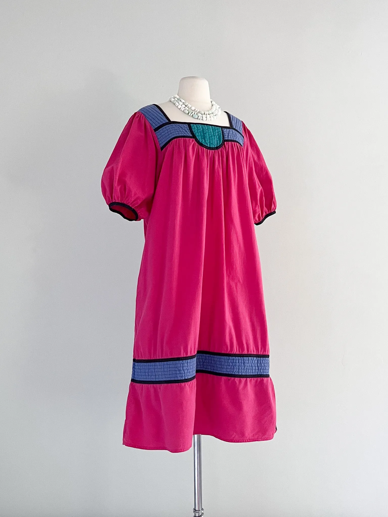 Bold 1970's Fuchsia Cotton Day Dress  / Sz M/L