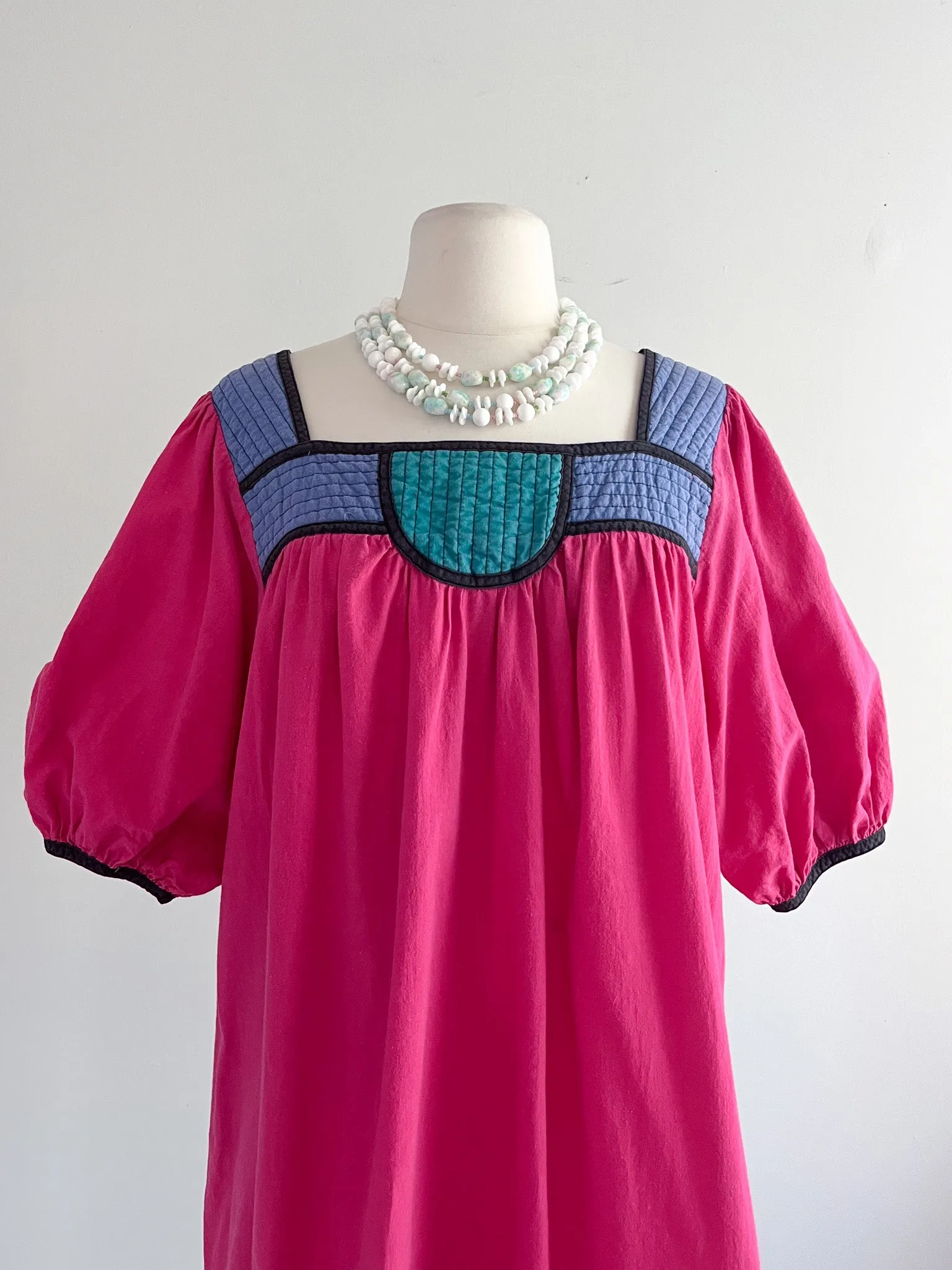 Bold 1970's Fuchsia Cotton Day Dress  / Sz M/L