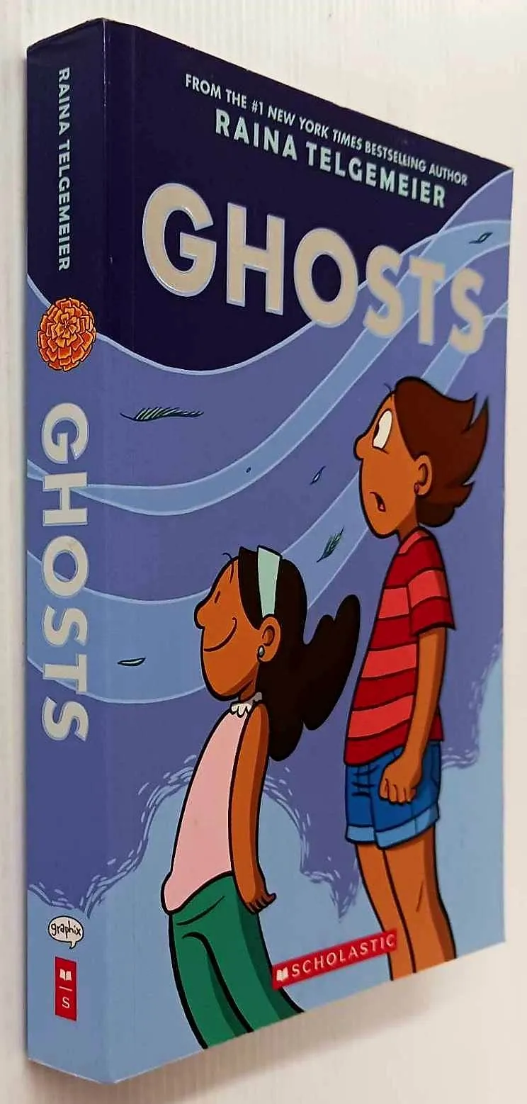 GHOSTS - Raina Telgemeier